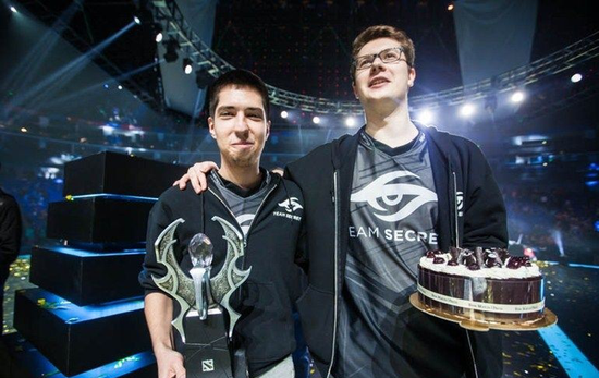 他既能承担 他既能承担